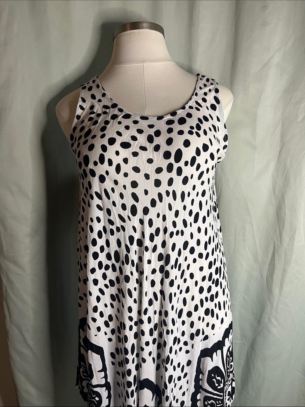 Seven Islands Sleeveless Dress White with Black Dot Print and Floral Design OS